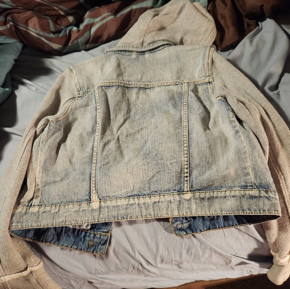 Jean jacket - Picture 2 of 3